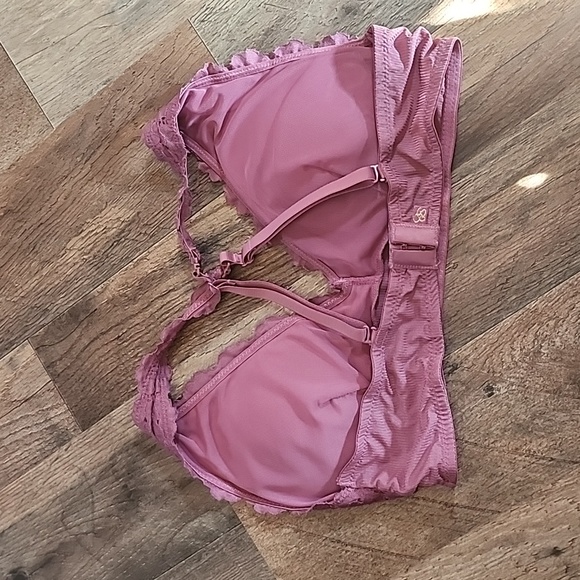 Jessica Simpson Women's Bra Size Medium. - Picture 2 of 2